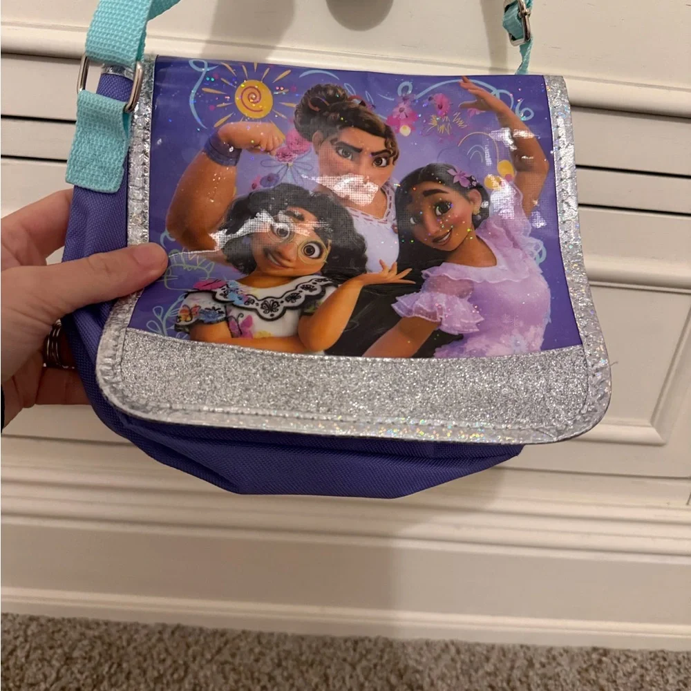 Encanto Crossbody Bag